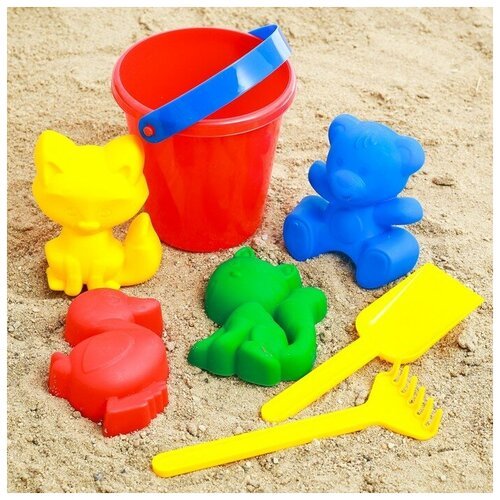 Набор для игры в песке №1: ведёрко, 4 формочки для песка, грабельки, лопатка, микс